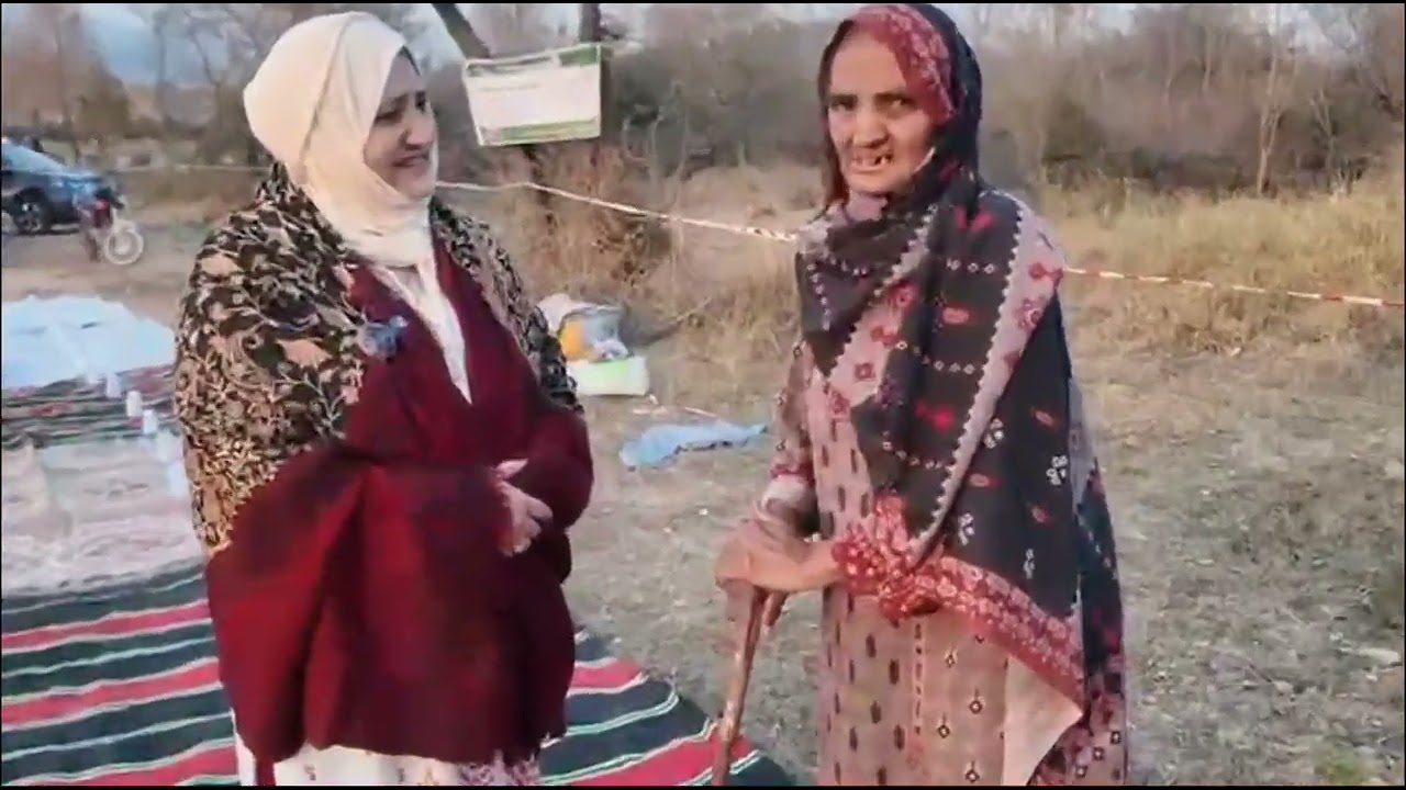 Distributing 15kg Attah Bags to the needy in Pakistan 