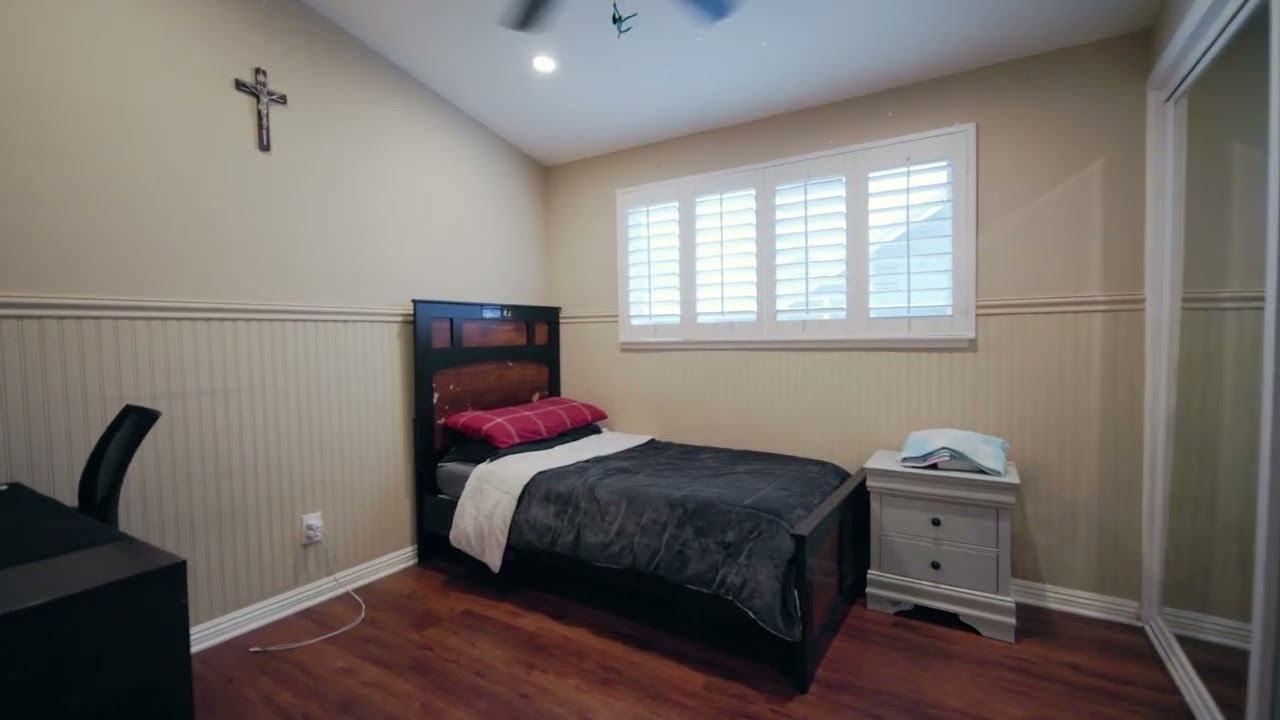 Santa Clarita Single-Story Home With RV Parking & Huge Lot | 28148 Bakerton Ave Tour