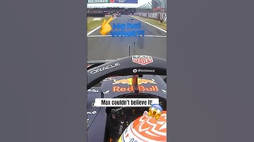 Crash In The Pit Lane! 😱