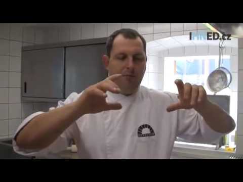 Video: Jak Vařit Vepřový Steak
