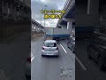 トレーラーへの道の譲り方