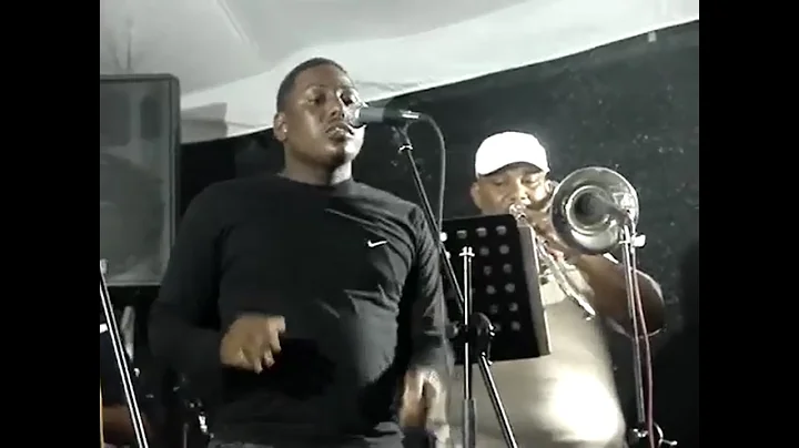Wilfrido Medina COMO PANTALLA en concierto