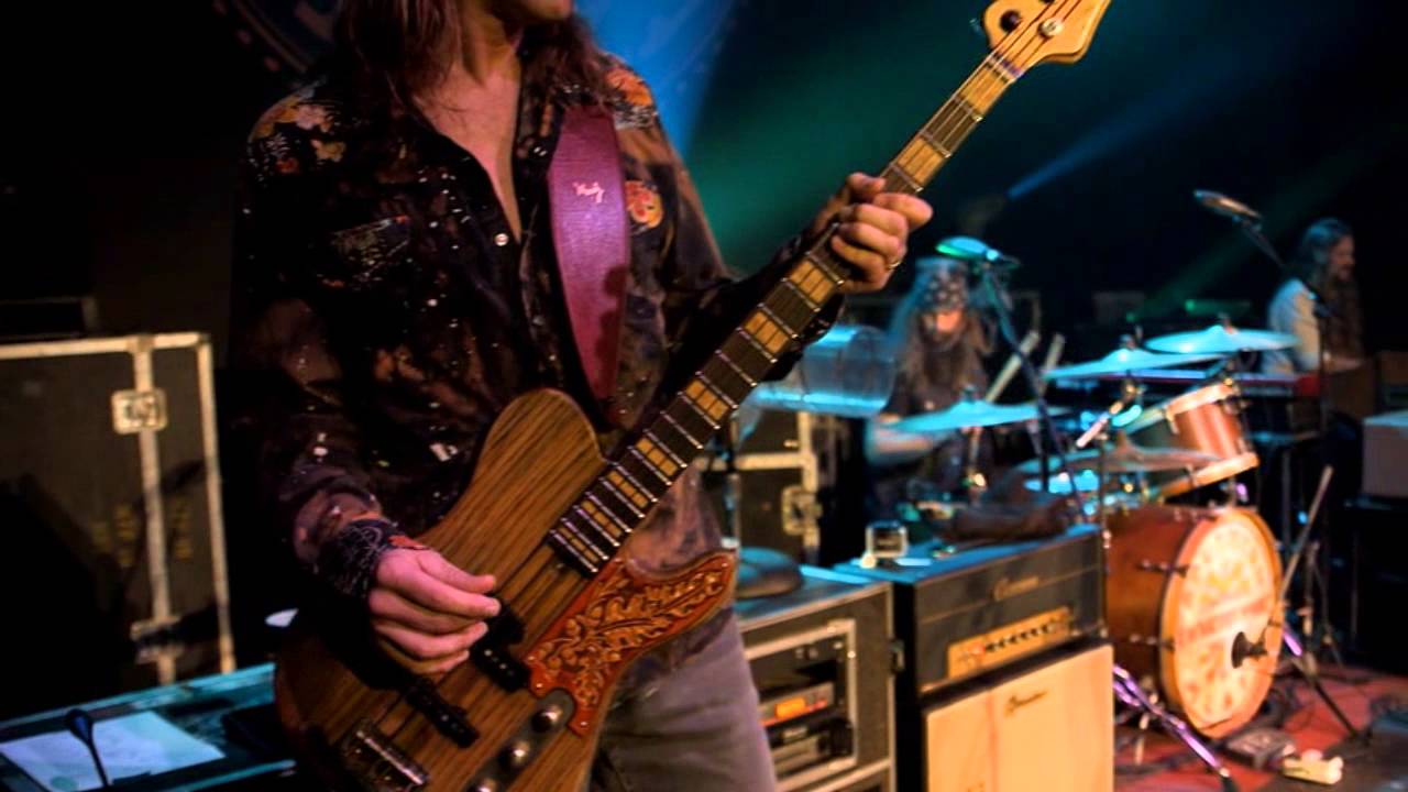 BLACKBERRY SMOKE 　/ LEAVE A SCAR LIVE Blackberry Smoke – Leave A Scar Live – 2 x CD (Album), 2014