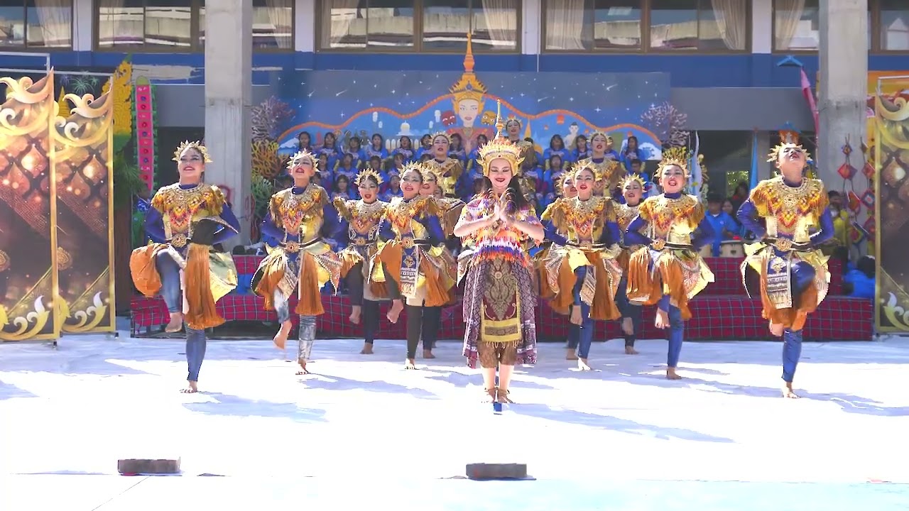 ผู้นำเชียร์และกองเชียร์ คณะสีฟ้า ประจำปีการศึกษา 2566