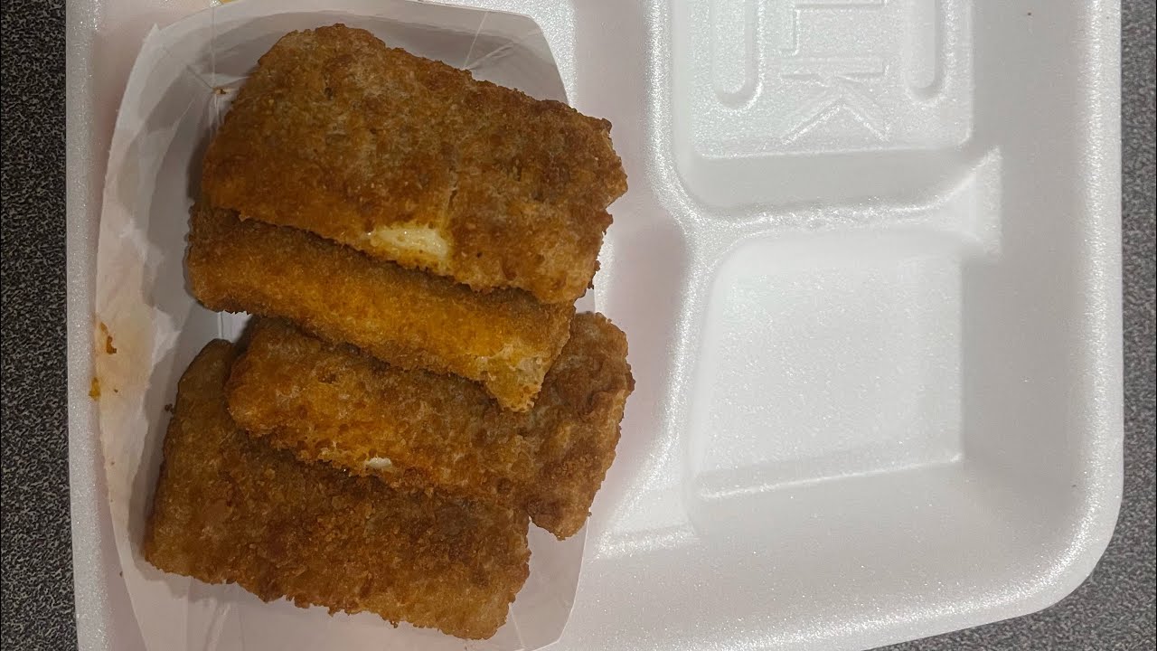 Chase Hartley's food review! (Ep-3) 10/20/22 Buffalo and Normal Pizza Crunchers with Corn!