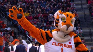 Mascot Madness The Best Mascot Moments From The Opening Weekend Of The Ncaa Tournament