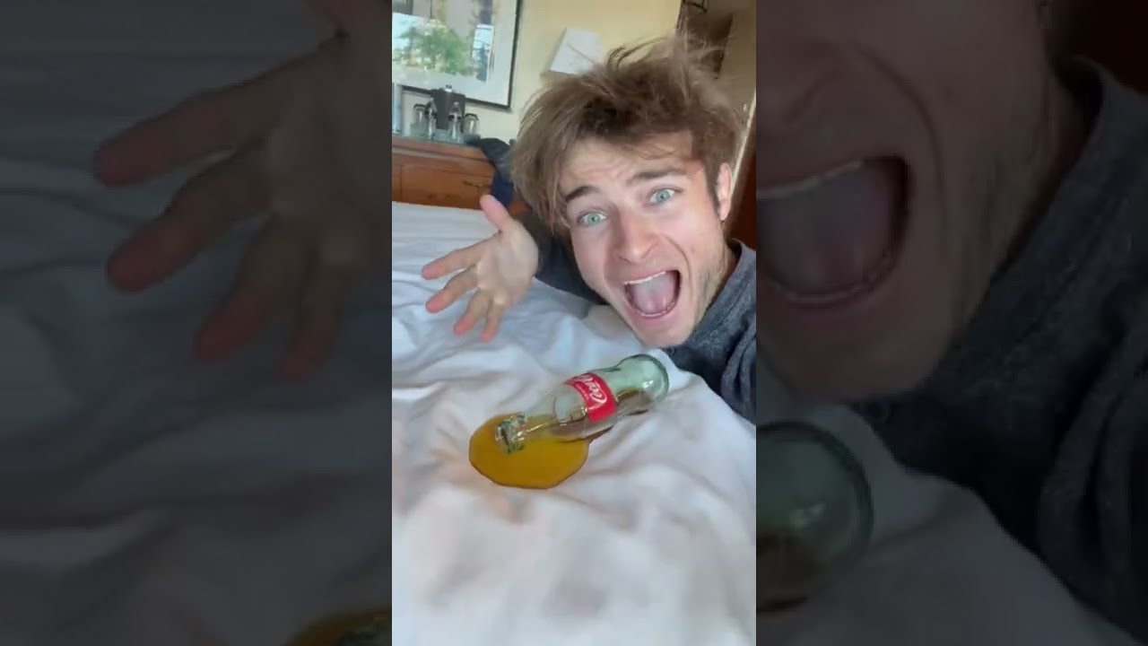 FAKE SPILLED SODA PRANK 😂 - 