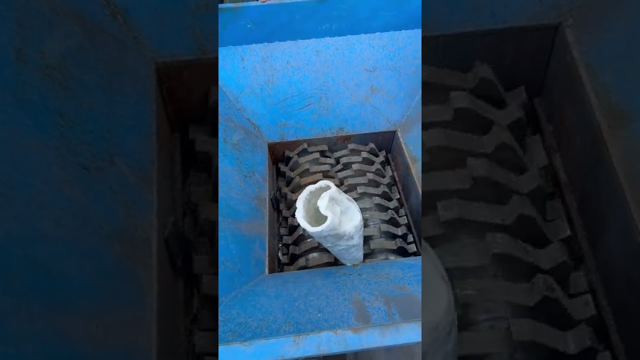 Plastic Lumps Shredder Machine With Double Shaft Shredder Machine.