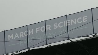 U.S. scientists rally in Washington to protest Trump policies on Earth Day