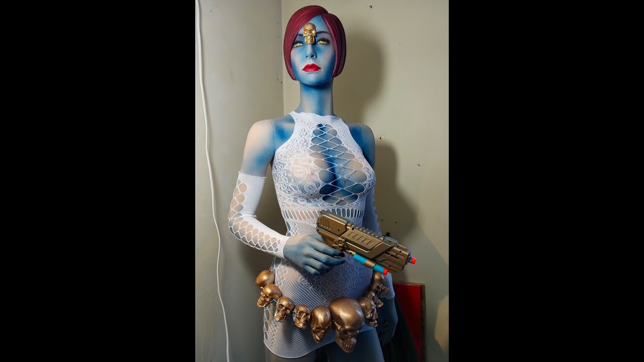 INCREDIBLE SEXY CUSTOM BUILD LIFE SIZE MYSTIQUE X-MEN Animated Series Statue Figure Marvel Comics !!