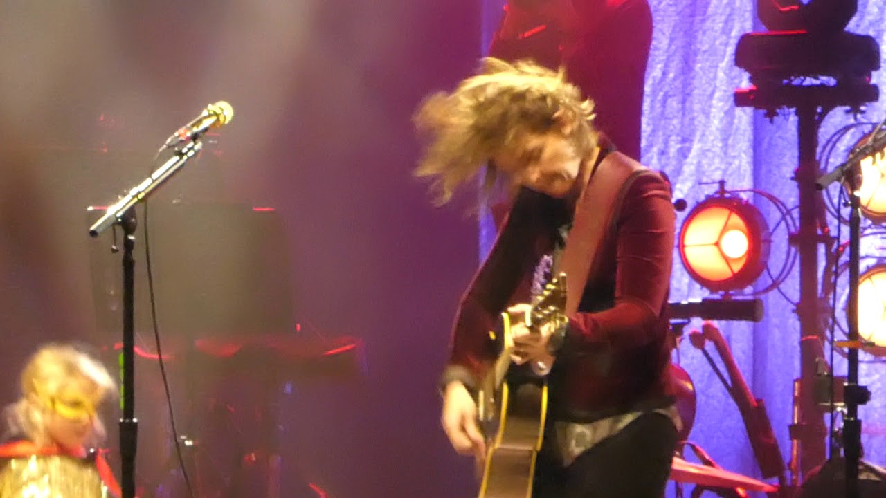 Brandi Carlile Hold Out Your Hand Live in Bend, 20180825 YouTube