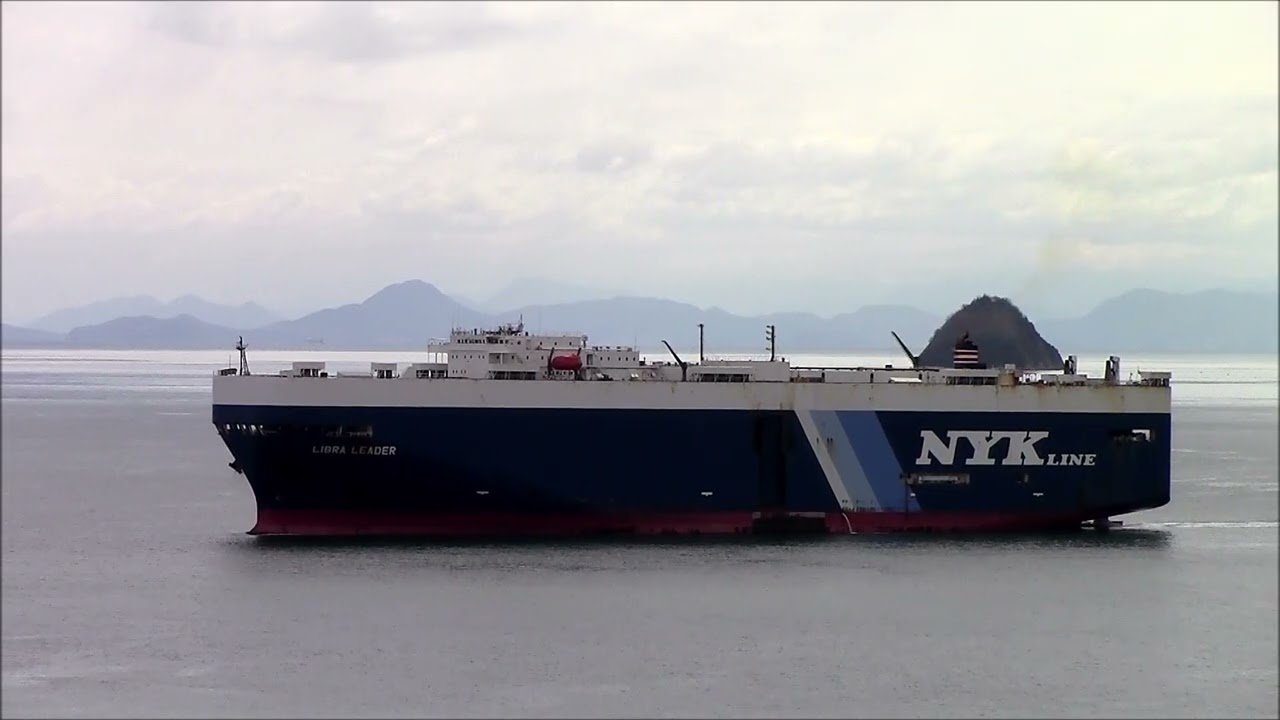 2026年3月4日　因島沖に停泊していた　日本郵船 NYK LINE　自動車運搬船「LIBRA LEADER」　ドックに向かった