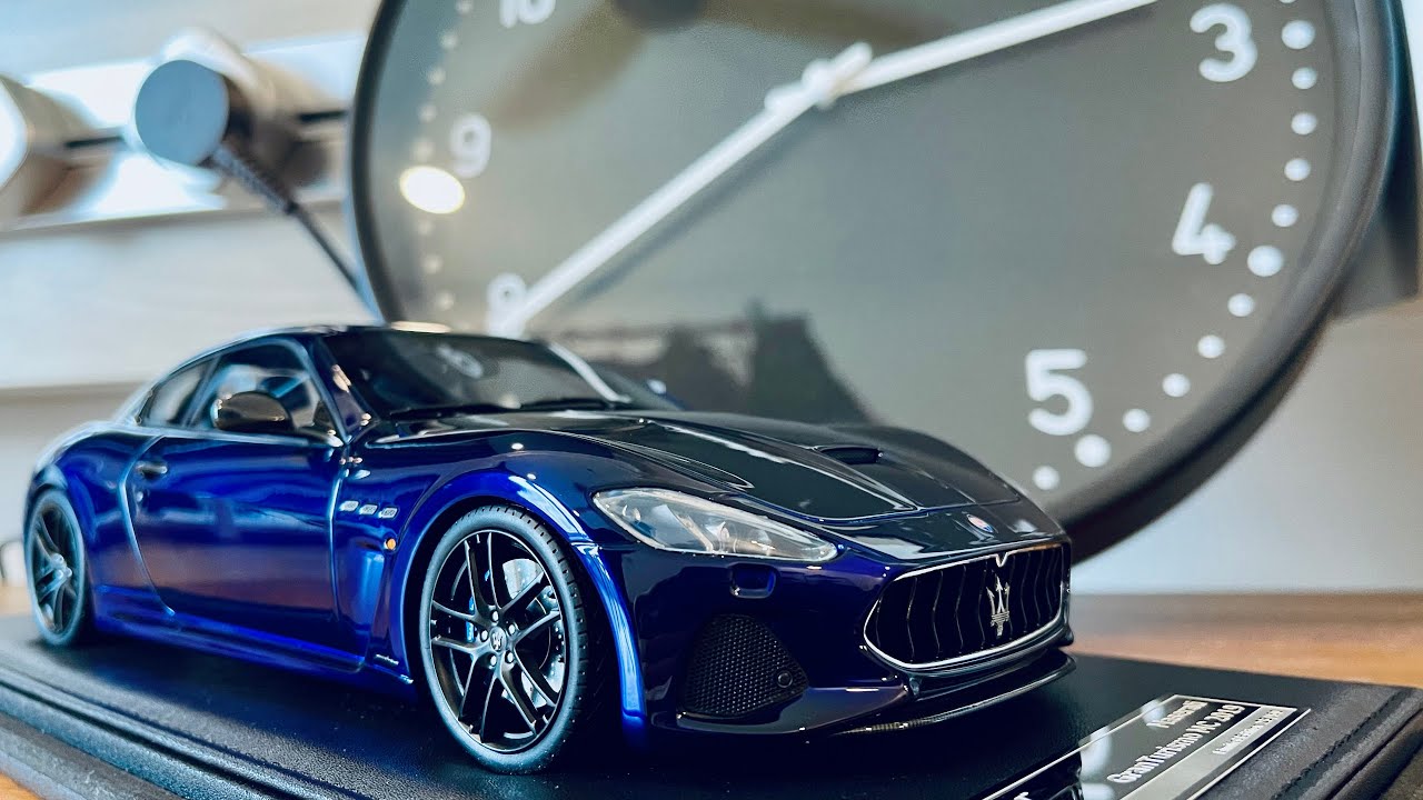 Motorhelix Maserati GranTurismo MC 2019 Blue 1:18 Scale (Unboxing