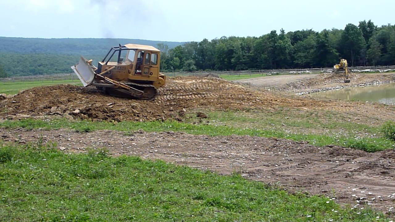 Case 1450 Dozer Sculpting Dirtpile YouTube case-1450-dozer-sculpting-dirtpile-youtube