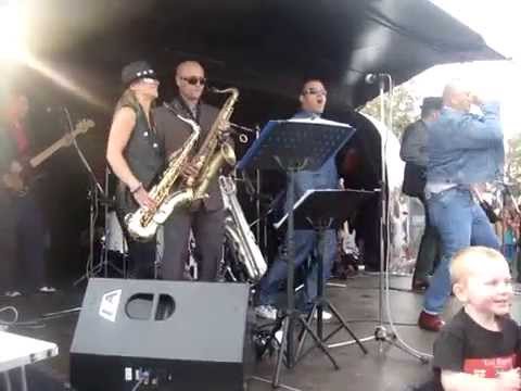 Night Boat to Cairo (live) - The Skatonics