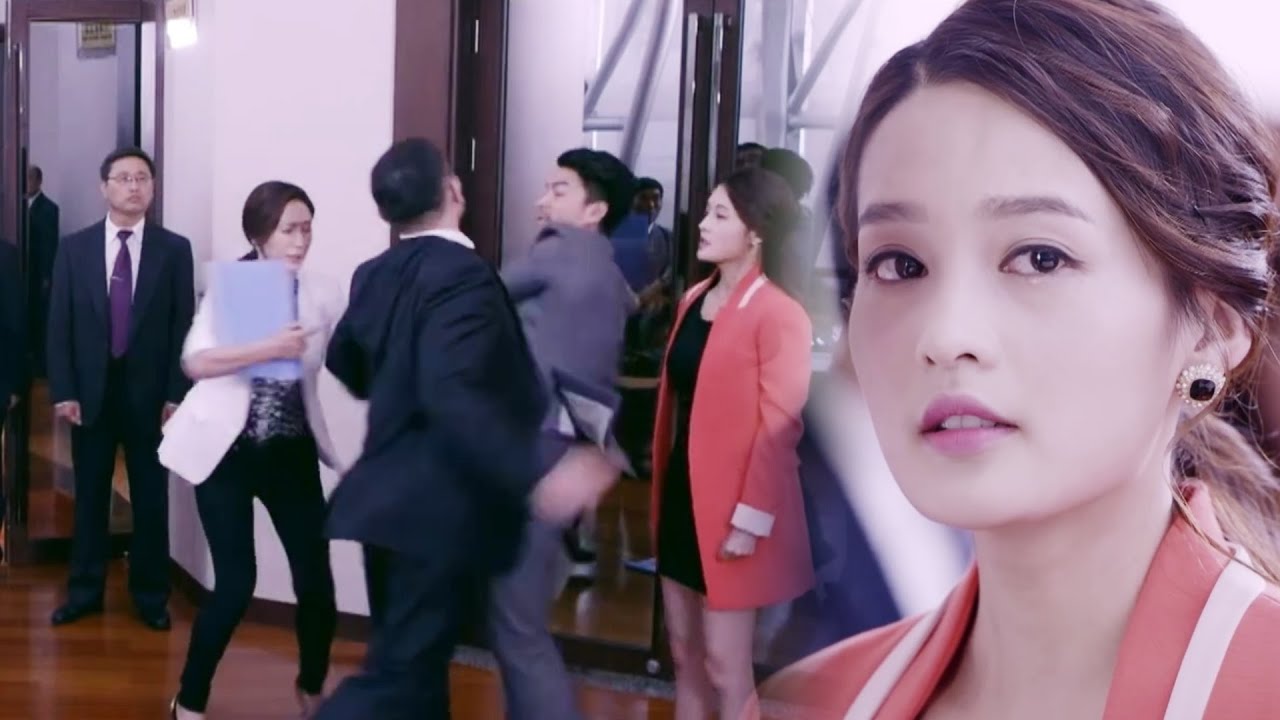 Коварный человек в гневе ударил Золушку пощечиной, а генеральный директор дал ему сдачи