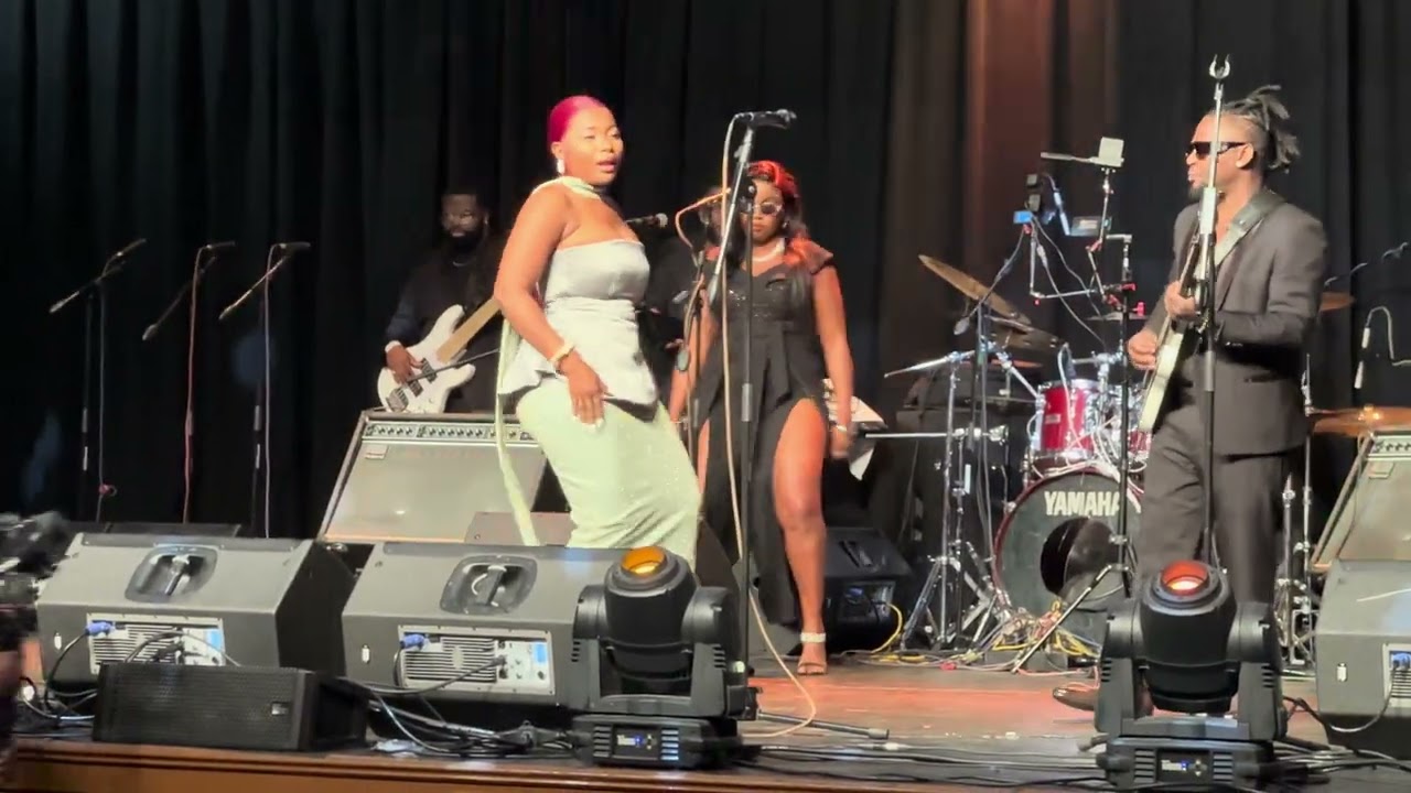 ANIE ALERTE ZILE @GUFL STREAM MIAMI 