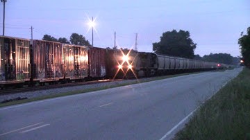 CSXT V961 & G962 Two AC44CWs & ES40DC/AC44CW with the Nice Horn Salutes GP38-3/SD40-3