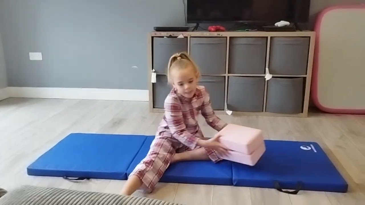 Practicing my box jumps #gymnast #dancekid #selftaught #learning #flexibility 