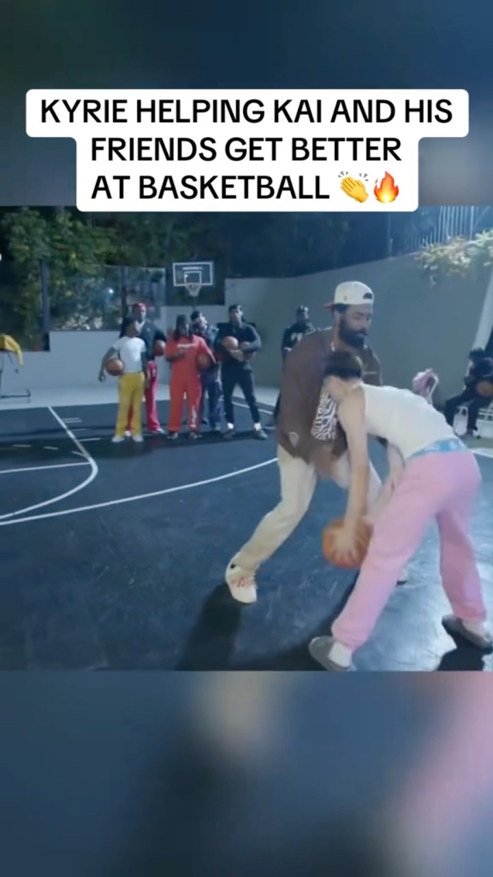 Ray getting coached up by Kyrie ??