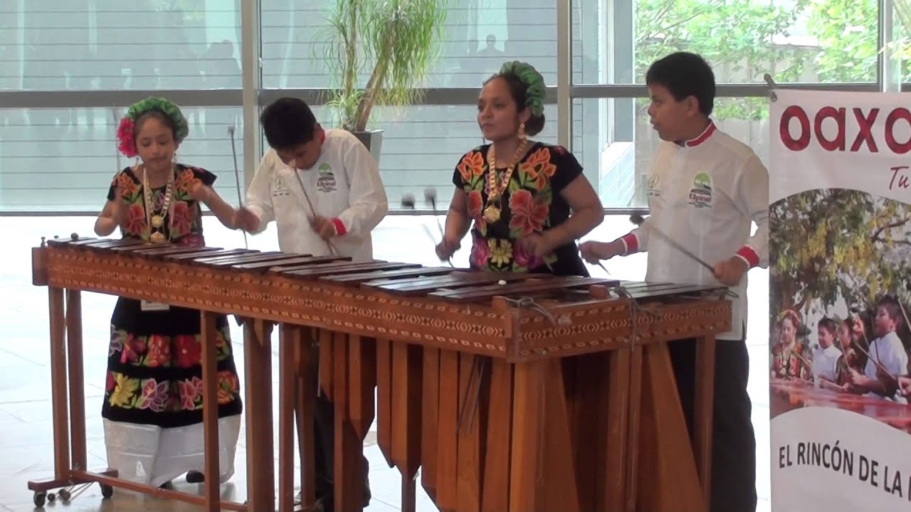 "Rincón de la Marimba" de Oaxaca, México, en la Comisión Europea. 26/06