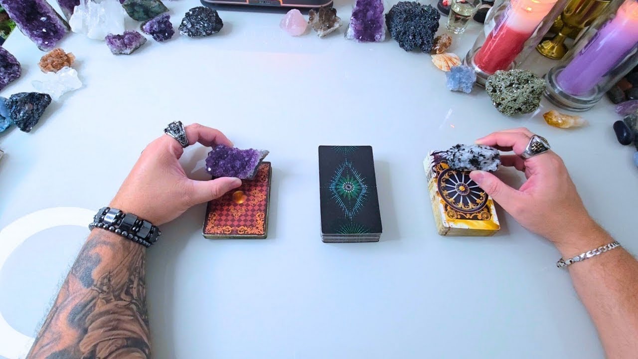 Como Estão Os Pensamentos e Sentimentos Dele(a) AGORA Em Relação a Mim Tarot?