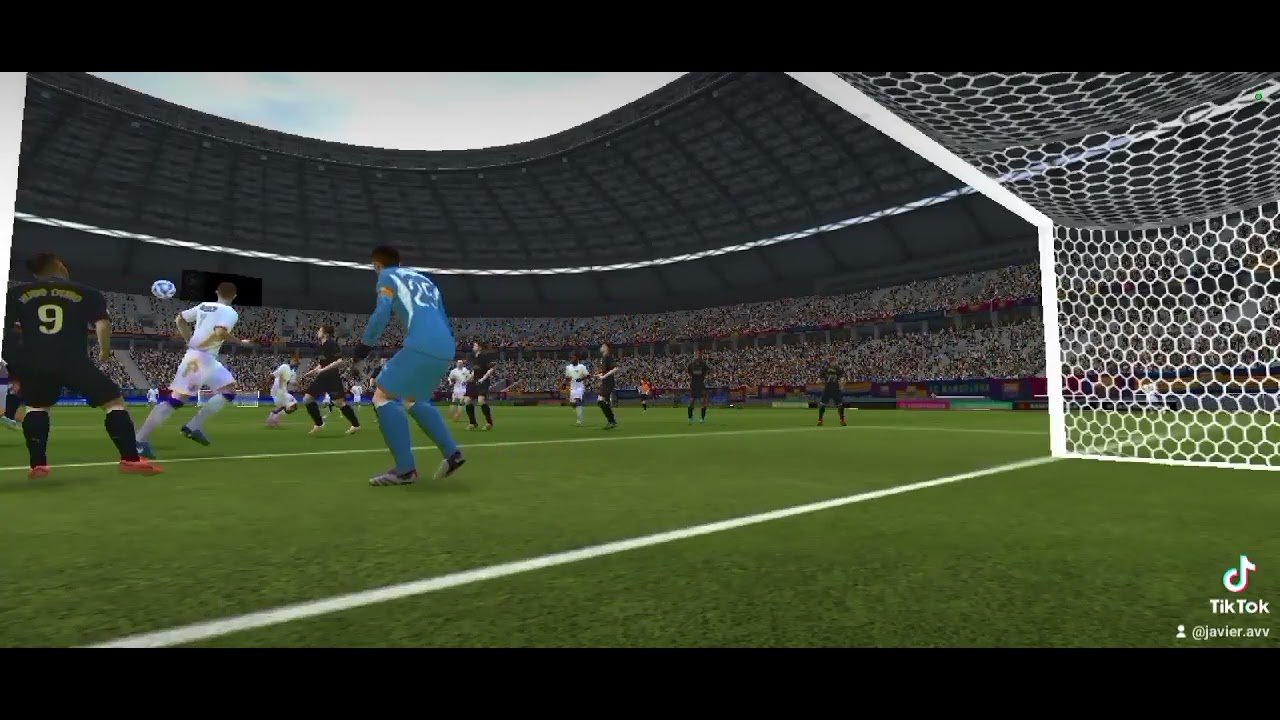 Seguidme en tik tok se llama ALE_AKUMI