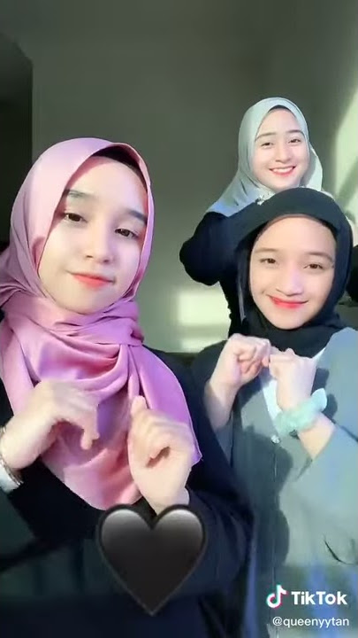 Tiktok Queenyytan Princessziaaa Sofeaschaa Mantan Gimanale (IniDaniiWoy) - 9 December 2020