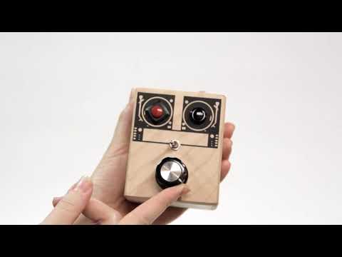 This retro wooden recorder guarantees the ultimate voice recording and warping experience