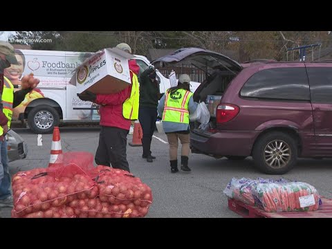 Virginia Beach Drive-Thru Food Pantry Provides Individuals with Food