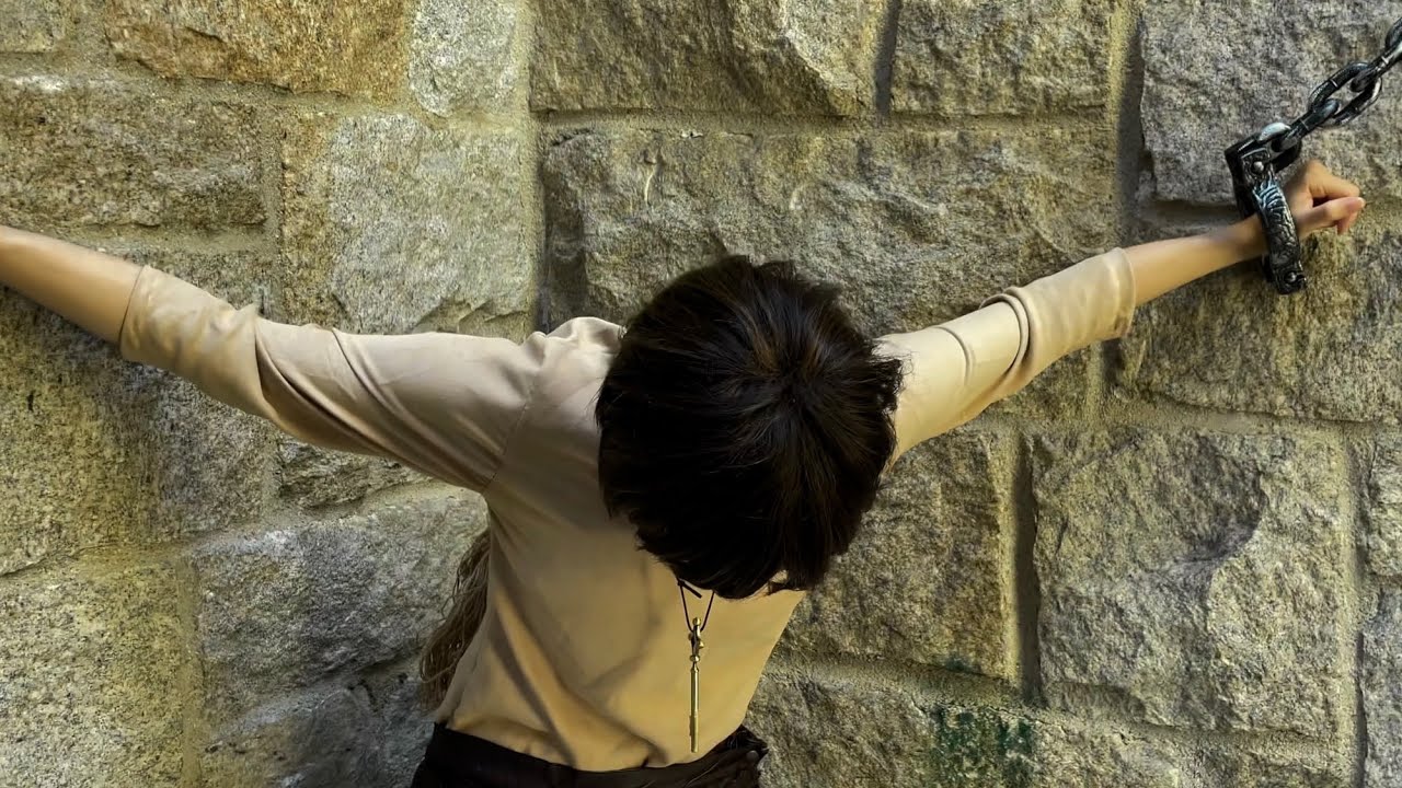 【進撃の巨人】Attack on Titan “Akuma no Ko” Cosplay Music Video