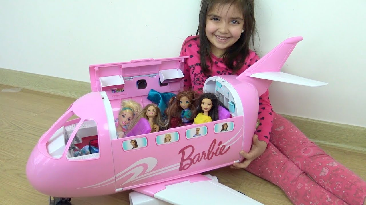 Barbie'nin Muhteşem Jeti Azra ile Masal Prensesleri Barbie Hava Yollarıyla  Uçuyor Barbie Airplane - YouTube