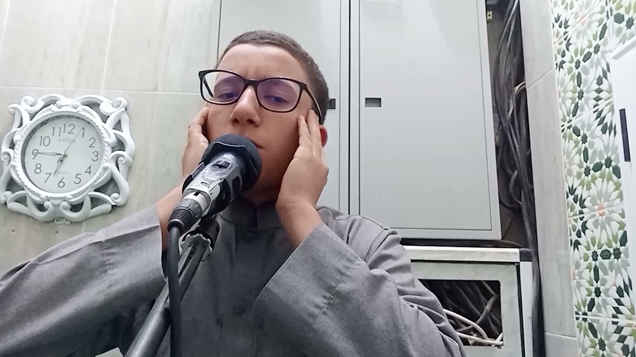 اذان الفجر بمقام 