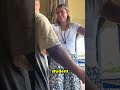 این معلم مدرسه هنگام خداحافظی با دانش آموزانش شروع به گریه کرد