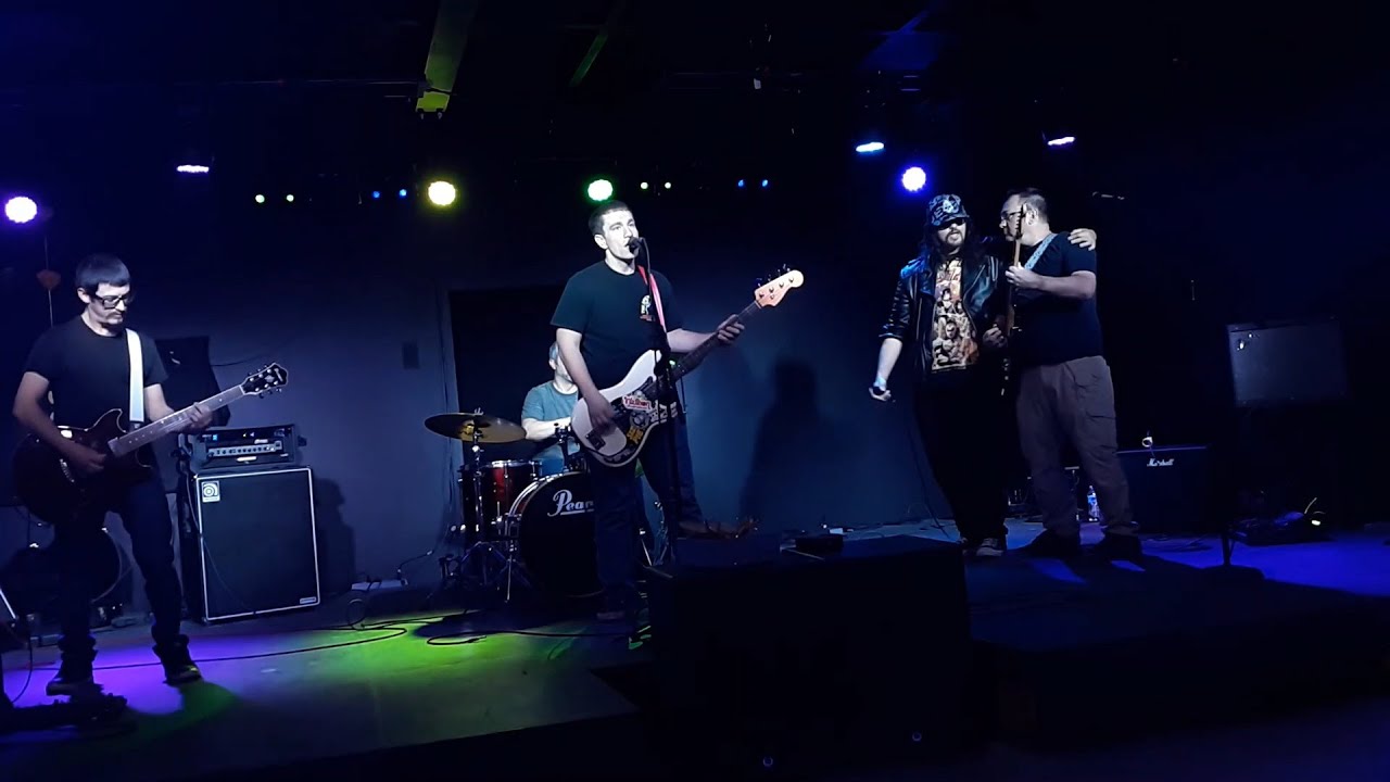 Token Idiot with Kenneth Ramone (Reunion Set) - Moe's Music (2/4/2023)