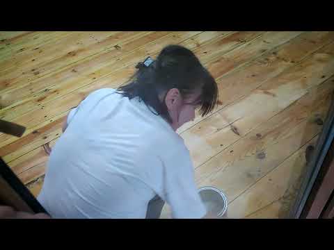 იატაკის გალაკვა ბოშურის დაჩაზე