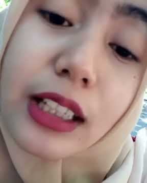 Yakinnn!!!! Enggak mau dengerin Tante ini ngomong