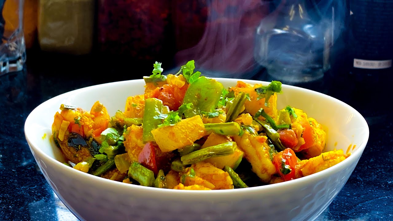 Cluster beans (gawar) cooked with prawns