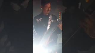 J.balvin Tocando Una Canción De Nirvana