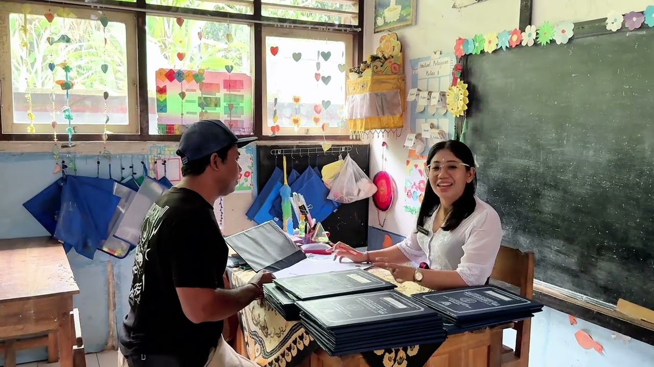 Gerakan Ayah Mengambil Rapor (GEMAR) 👨‍👧‍👦 📕 