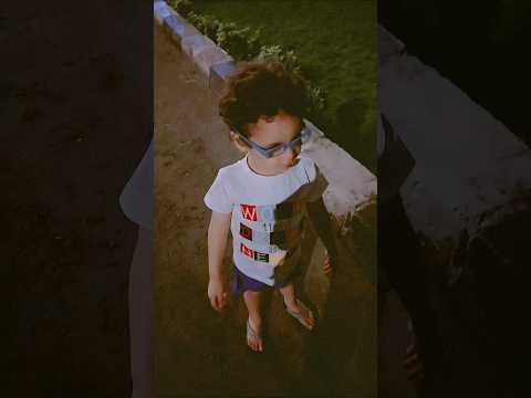لما كان يسألنى كنت بقوله علشان بحبك فالواد الصغير كبر وبقى كل ما نمشى سوا يقولى أصورك عشان بحبك