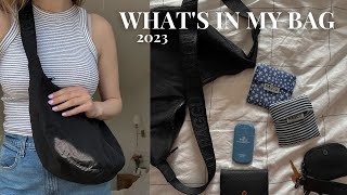 what's in my bag 👜 (daily essentials   Baggu medium crescent review)