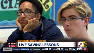 Ohio high school students learning CPR