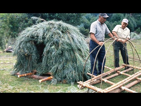 CABAÑA PORTÁTIL de los pastores en la naturaleza: el CHOZUELO. Construcción artesanal | Documental