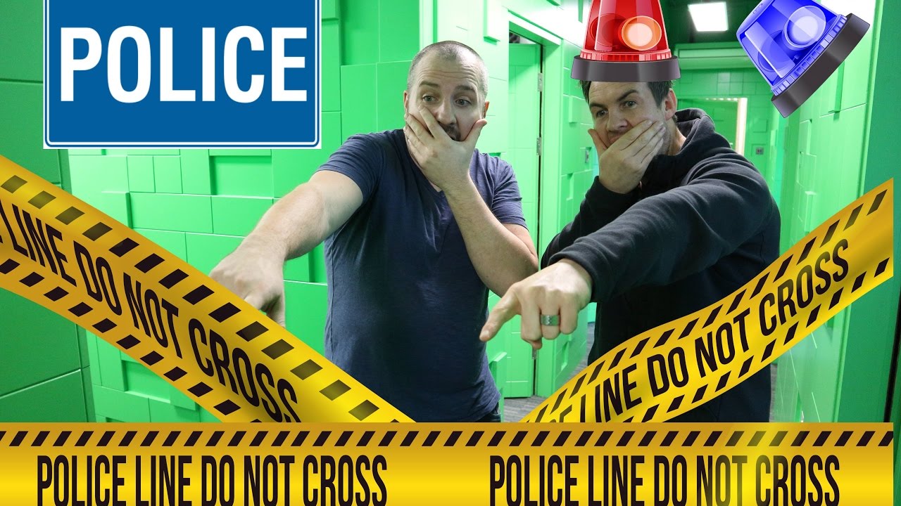 LITTLE CLUB PRANK WARS - DMAX vs SHARKLINGS -  👮 STOLEN CAR CALL THE POLICE 👮- VLOG