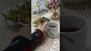с тёплой кружкой чая и жизнь хороша🥰