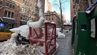 Let's take a look around the.....Christopher Street PATH (NJ Transit) station in downtown Manhattan