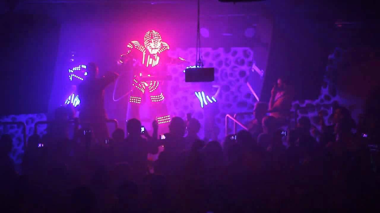 IBIZA WORLD CLUB TOUR - L.E.D ROBOTS
