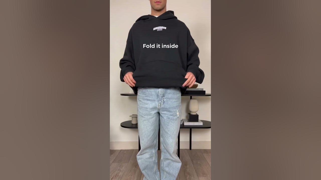 HOW TO TUCK-IN YOUR HOODIE 🪫? 👀Follow for daily fashion inspo! #fashion #trending #explore
