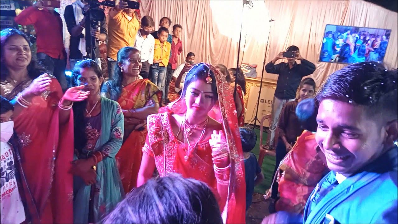 NUNUK MOSI PHONE KARAHAY #Wedding#VIRAL #Dulhan #Dance #Video